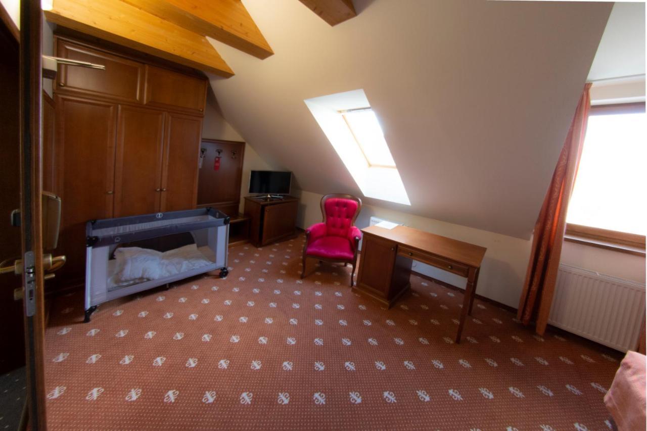 Hotel Hradna Brana 布拉迪斯拉发 外观 照片