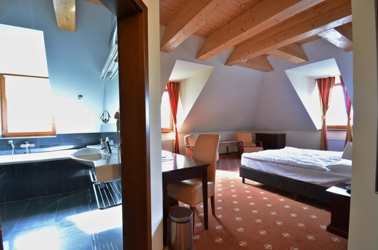 Hotel Hradna Brana 布拉迪斯拉发 外观 照片